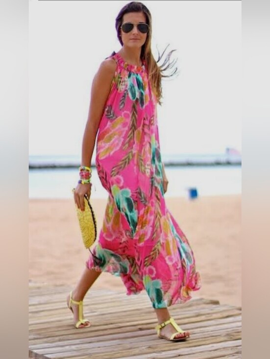 Source Unknown Dresses & Skirts - Tropical Pink Halter Maxi Dress